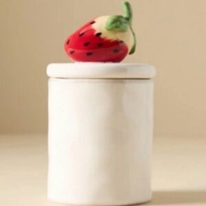 Anthropologie NWT Fruta Strawberry Small
Stoneware Canister